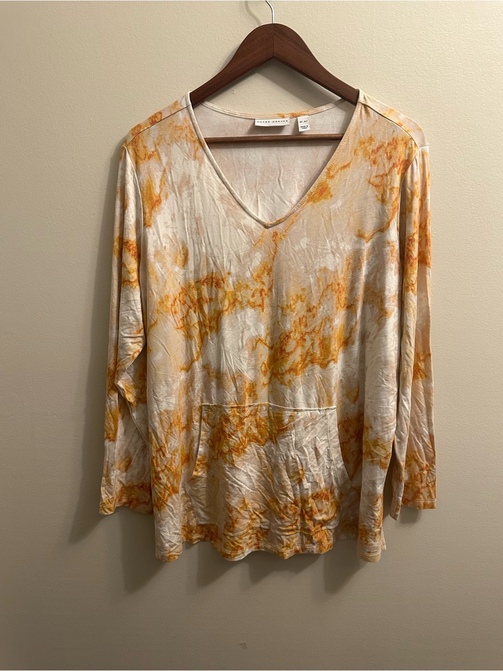 #553 Susan Graver Cream and Orange Tie-Dye V-Neck Long Sleeve Top - Picture 3 of 4
